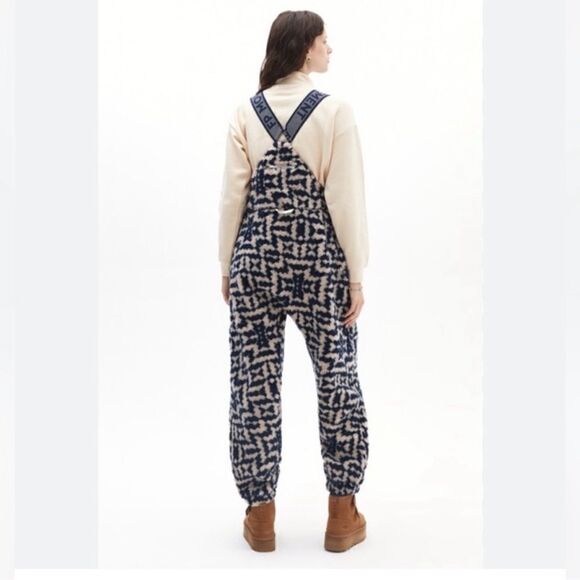 New Free People x FP Movement Hit The Slopes - Picture 4 of 9